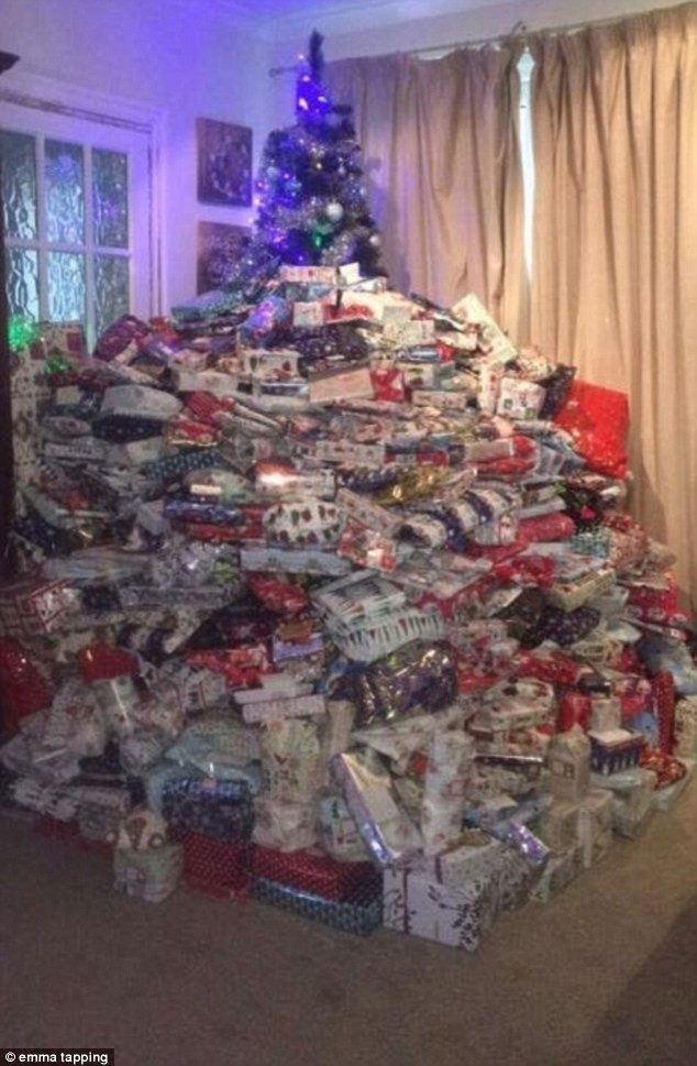 В прошлом году Тэппинг потратила £1500 на рождественские подарки своим детям 