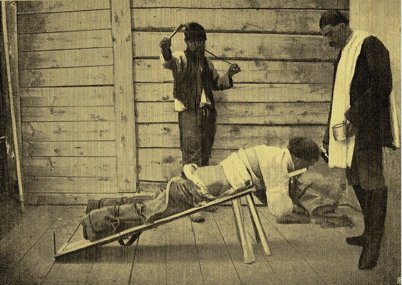 Наказание плетьми на Сахалинской каторге, 1899.