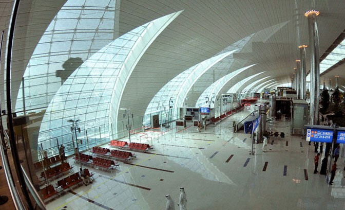 Самый большой терминал аэропорта: Терминал 3 (T3), аэропорт Dubai International, Объединенные Арабские Эмираты.