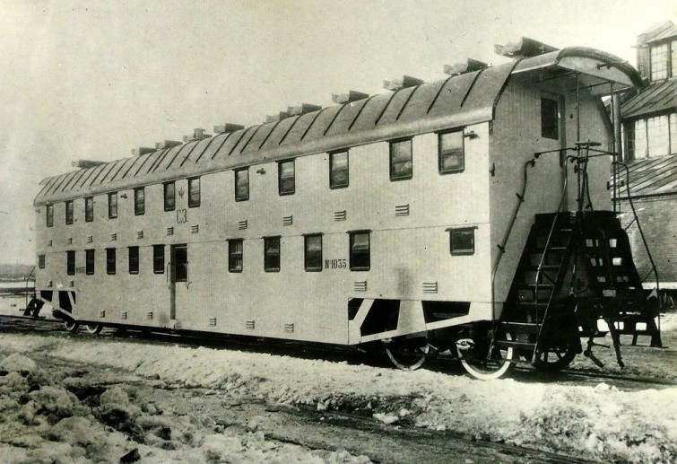 Двухэтажный вагон на 152 пассажира, Российская империя, 1905 год  