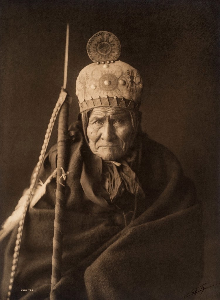 Джеронимо, легендарный военный предводитель апачей, 1905 год  