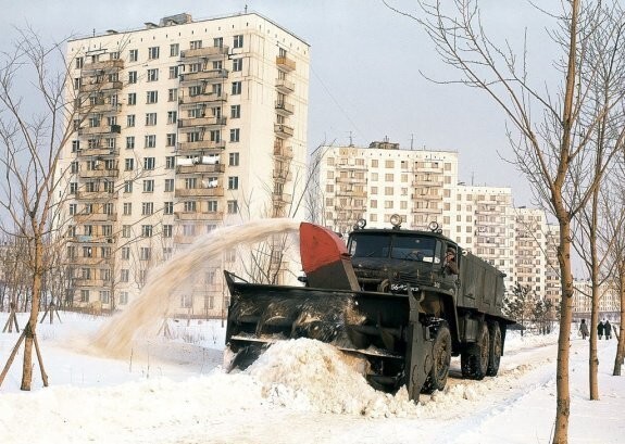 Снегоуборщик на Балаклавском проспекте, Москва, 1970-е