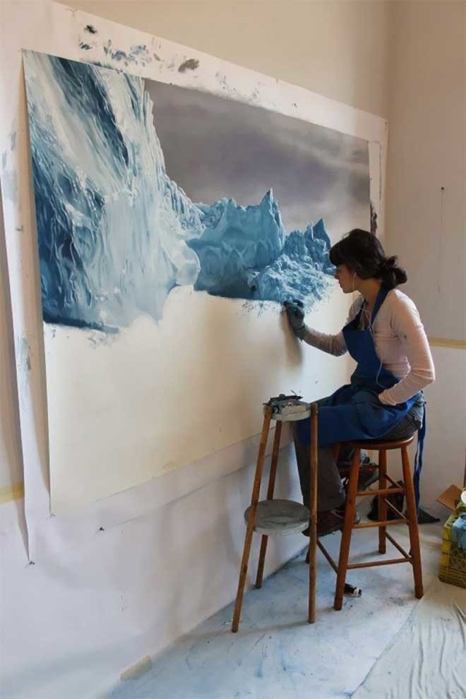 Зариа Форман - особенная художница. Она пишет картины пальцами рук.
