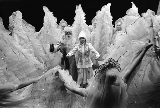 20 фото с советским Дедом Морозом из 80-х годов