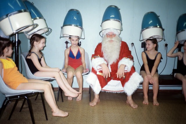 20 фото с советским Дедом Морозом из 80-х годов