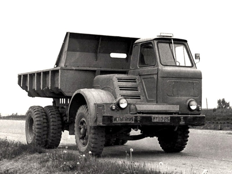 Опытный грузовой автомобиль-самосвал МАЗ-510