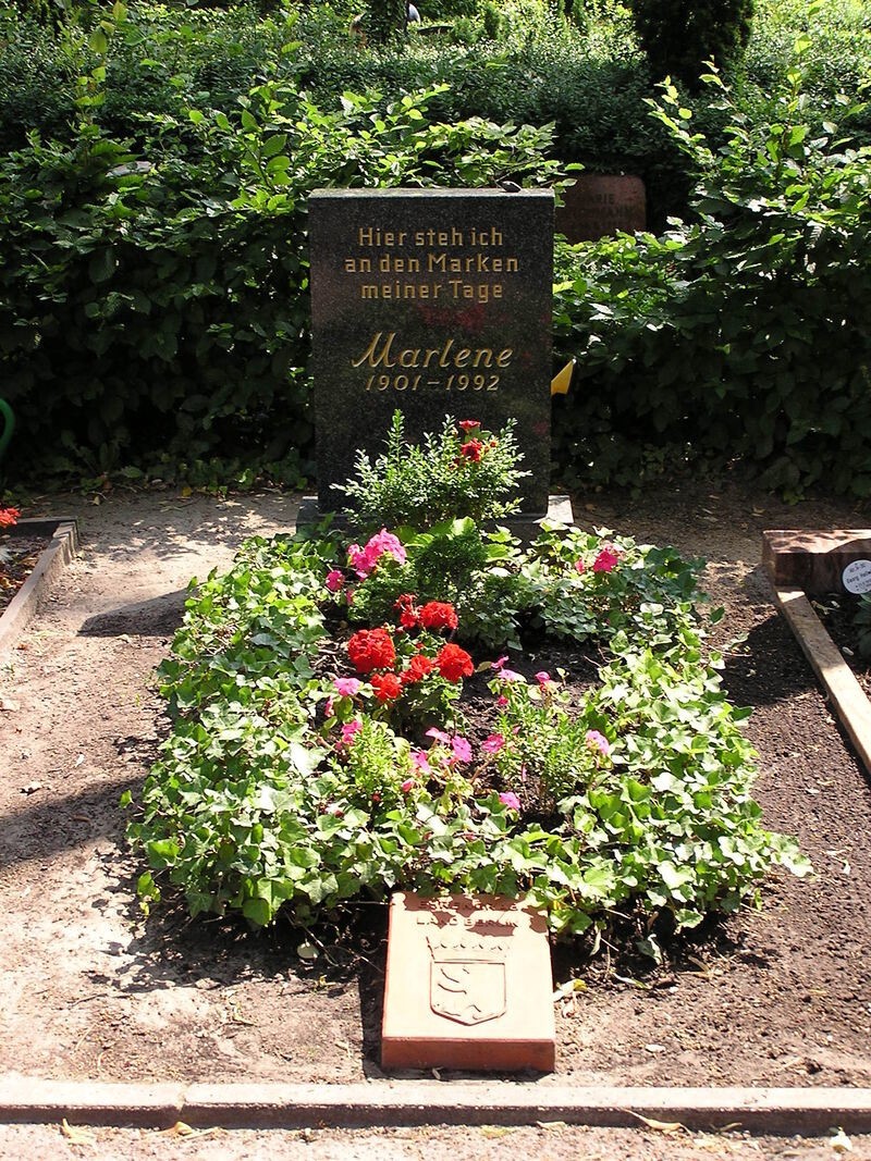 Марлен Дитрих 115 лет!
