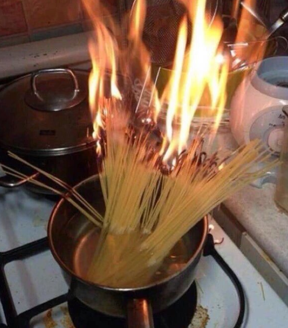 Когда повар работает с огоньком