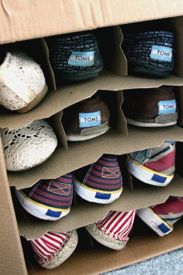 Коробки из-под вина - хранилище обуви