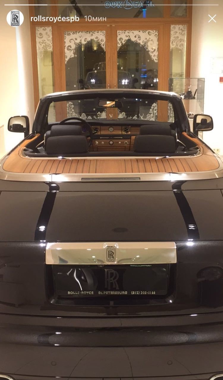 Петербуржец пришел покупать Rolls-Royce с живым львенком