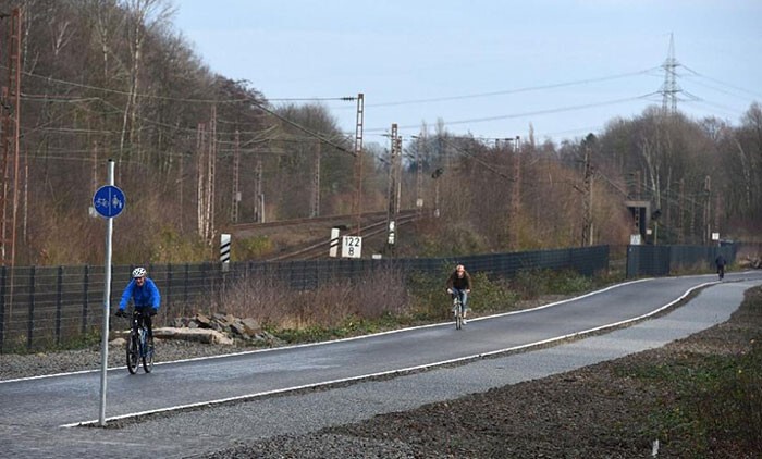 100-километровый велобан соединит 10 западных городов, включая Дуйсбург, Бохум и Хамм.