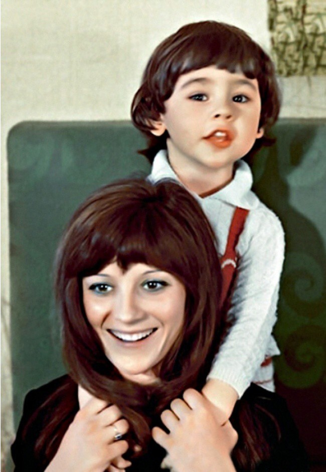 Наталья Варлей с сыном Василием