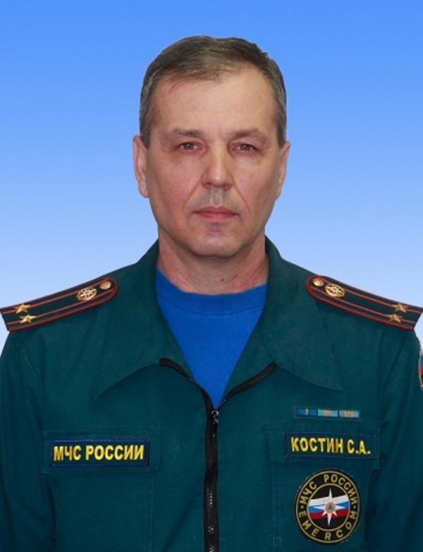 Офицер МЧС погиб, до последнего спасая людей на пожаре в Казани