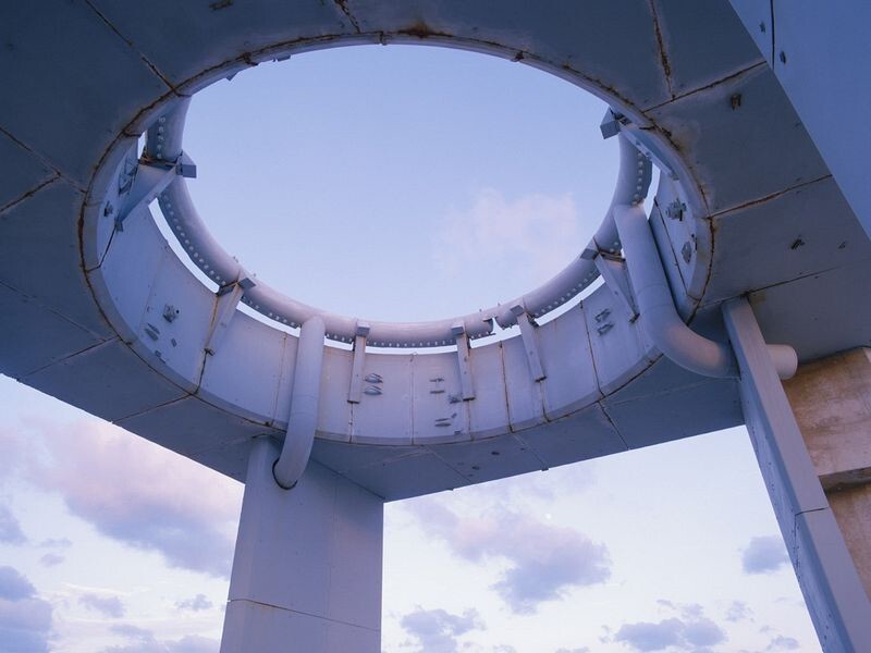 Место запуска ракет Аполлон-Сатурн, комплекс 34, мыс Канаверал, штат Флорида, 2000  год. “В 1998 году, комплекс 34 был обработан пескоструйной машиной и покрашен, чтобы защитить его от выветривания. 