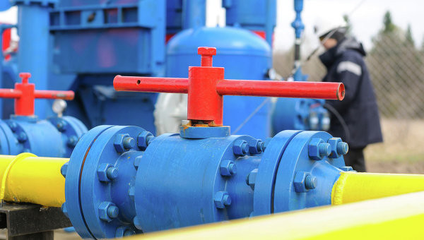 Путин поручил проработать вопрос о поставке газа в украинский Геническ