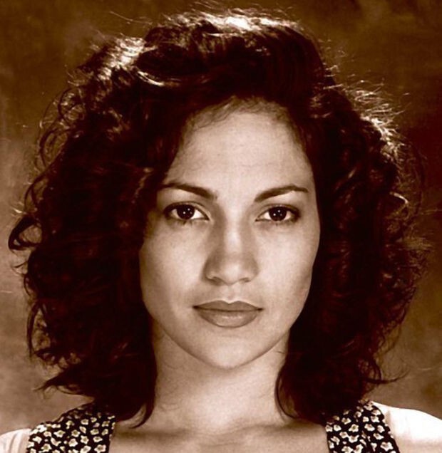 Дженнифер Лопес в 1990 году 