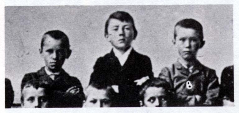 Гитлер в детстве