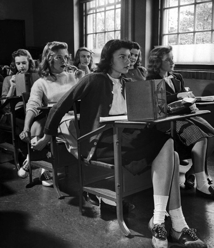 Школьницы 1950-х