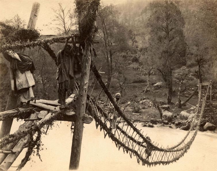 Веревочный мост в Индии, 1870 г.