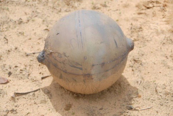 На Вьетнам из космоса упали металлические шары неизвестного происхождения