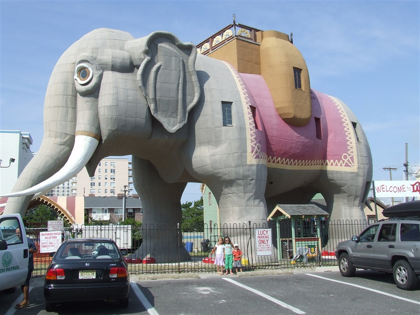 Дом в виде слона
