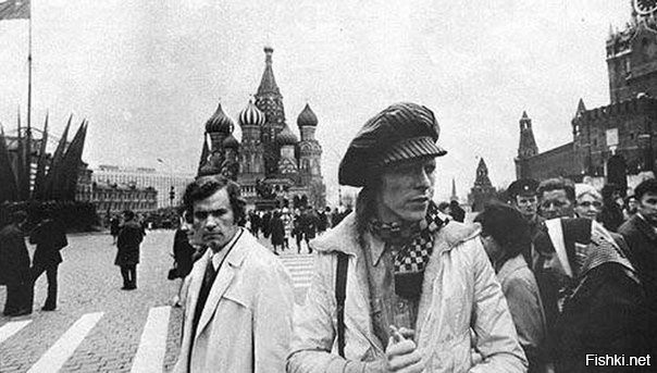 Первой по-настоящему крупной рок-звездой, посетившей СССР, был Дэвид Боуи