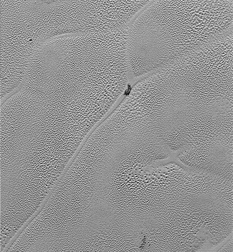Аппарат New Horizons передал на Землю самые детальные снимки "сердца" Плутона 
