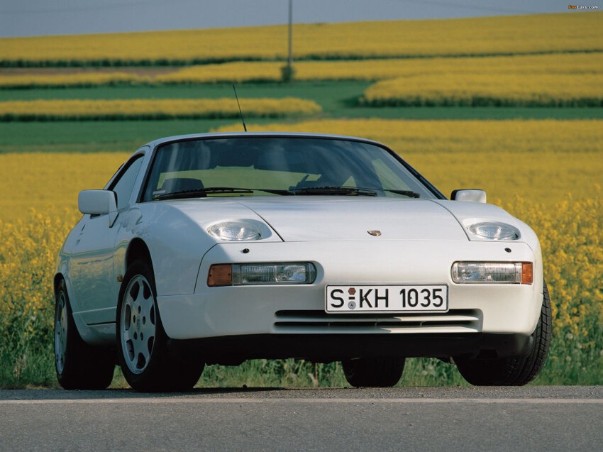 9. Porsche 928 (1978-1995).