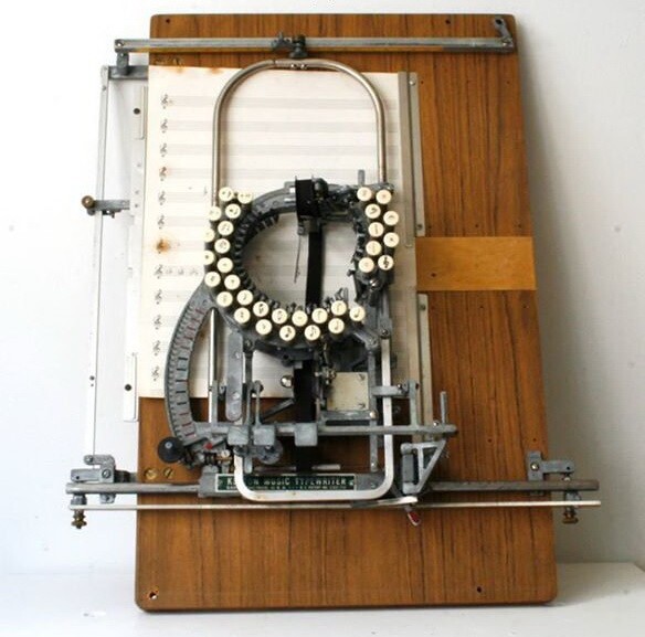 Музыкальная печатная машинка
