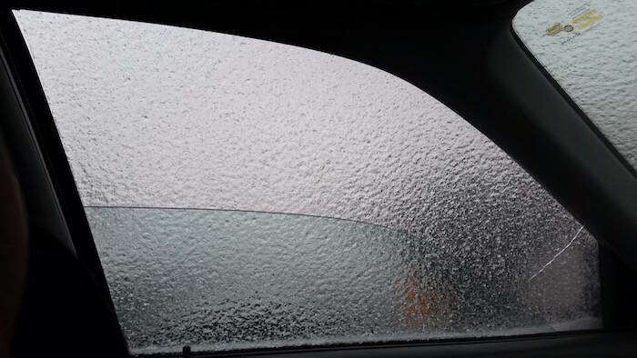 7. Из-за холода у вас в машине включается функция "Двойные окна"