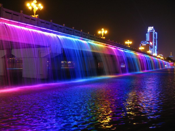 1. Радужный мост-фонтан Банпо, Сеул