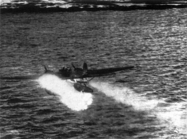57. Экстренная посадка гидроплана He-115B-2, пилотируемого оберфельдфебелем Германом Боргардсом из 1./Kü.Fl.Gr406, 6 февраля 1944-го года у норвежского побережья