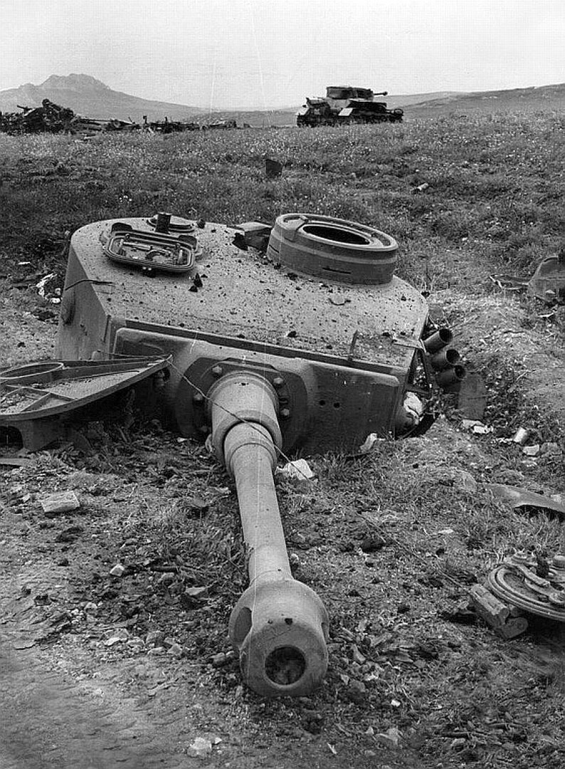 61. Останки PzKpfw. VI «Тигр» №142 из 501-го танкового батальона