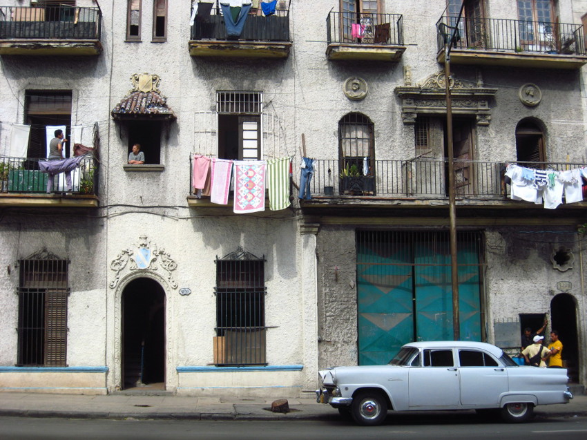 Красивые ретро-автомобили на Кубе