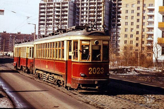 Чудесный район Москвы Нагатинский Затон в черно-белом цвете