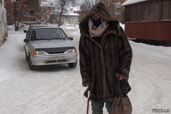 В Свердловской области полицейский в образе старушки поймал серийного грабителя