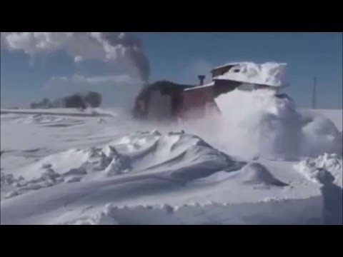 Паровозы и Поезда Рассекают Снег: Плуг-Трансформер 