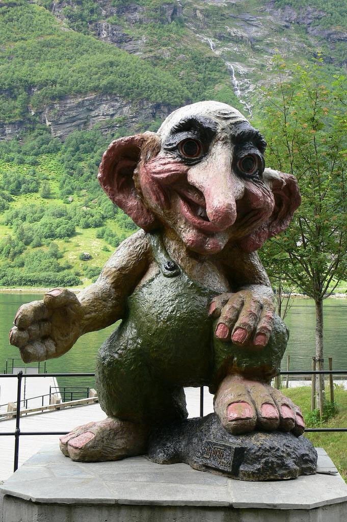 В Норвегии культ данного персонажа. В любом городке можно найти и отдельно стоящую скульптуру, и их небольшие фигурки при входе в магазинчики. 