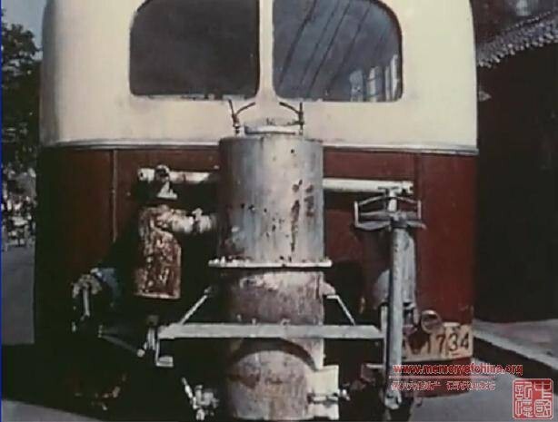 Газогенераторный автобус в Китае, 1958: