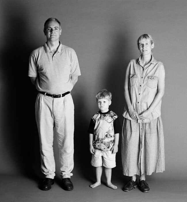 Фото одной семьи на протяжении 23 лет