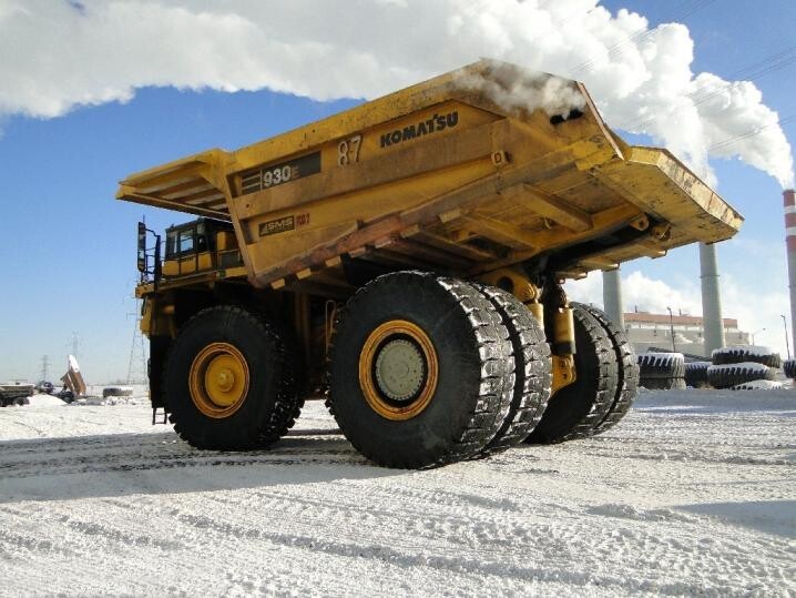 Как собирают карьерные самосвалы Komatsu