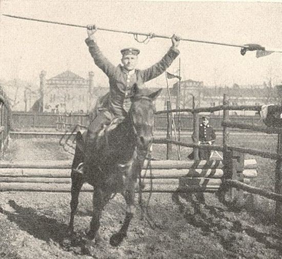 Немецкий кавалерист на тренировке 1914.