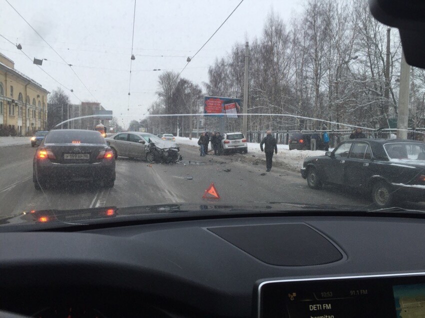 Авария дня. Столкновение трех автомобилей в Петербурге