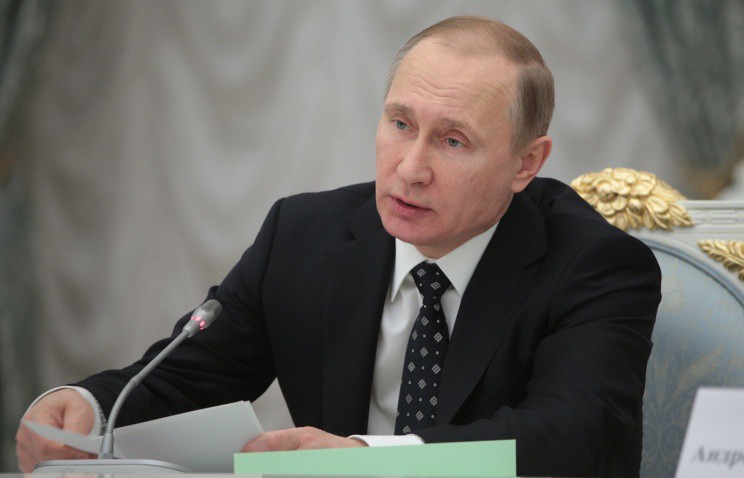Путин призвал бороться с коррупцией, изымая у взяточников имущество.