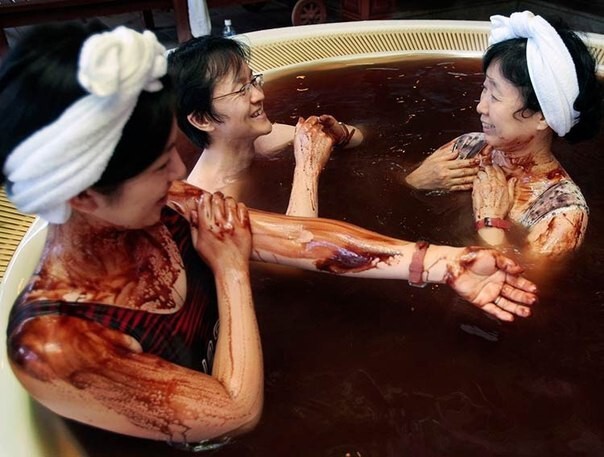 Богатые японцы иногда устраивают себе кофейные ванны