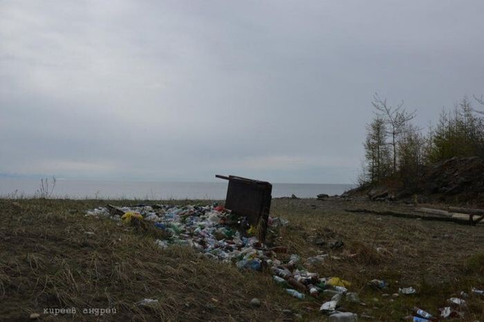 Во что туристы превращают Байкал