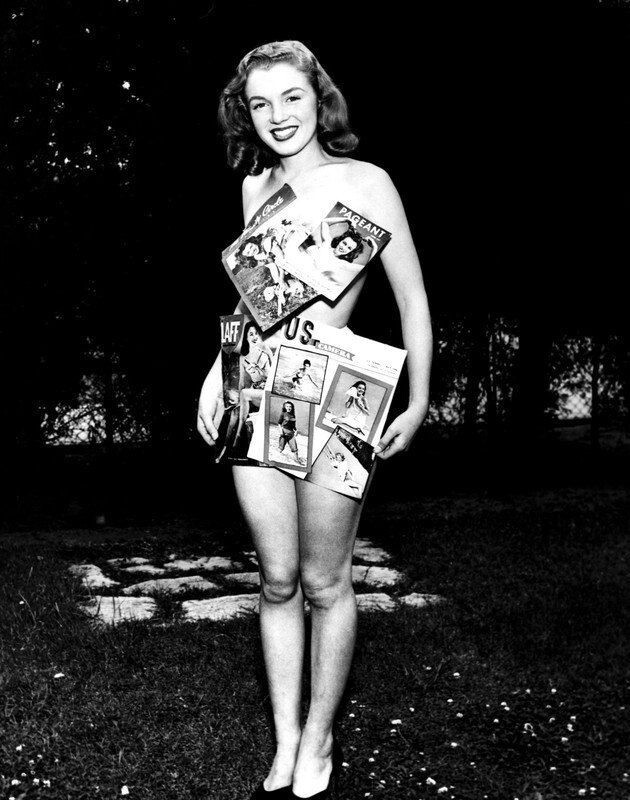 Мэрилин Монро одетая в обложки журналов, 1946 год