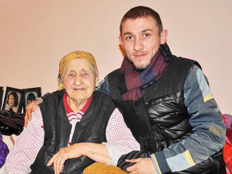 Киллер подружился с "заказанной" ему 88-летней женщиной в Таразе