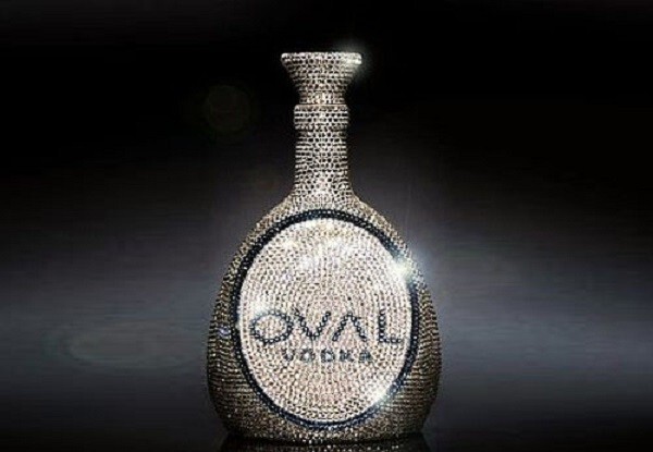 6. Водка «Oval» с кристаллами Сваровски (6922$)