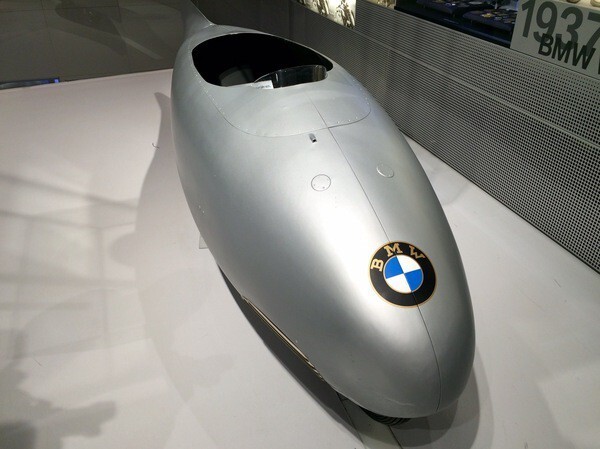  BMW музей. Эволюция моторов